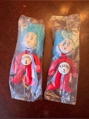 Thing 1 and Thing 2 Set of Mini Plush Kellogg promo (2003). BRAND NEW / UNOPENED